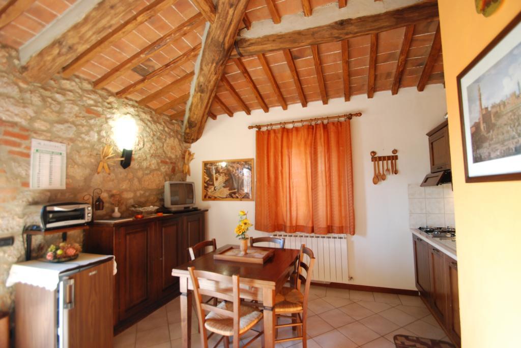 Agriturismo Arnano Sovicille Ruang foto